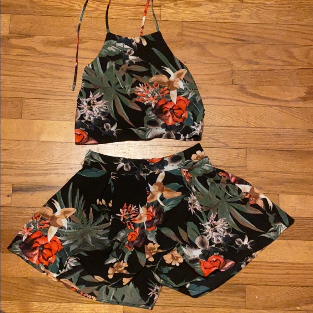 Windsor 2 piece halter top and shorts